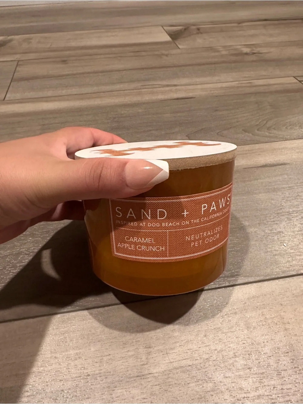 Caramel Apple 🍎 Crunch Scented Candle - Amber sand + paws 🐾